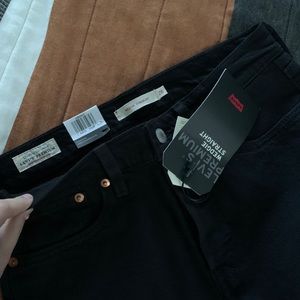 Levi’s Wedgie Straight Jeans New 26 Black Heart